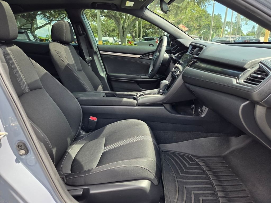 Used 2020  Honda EX image 17