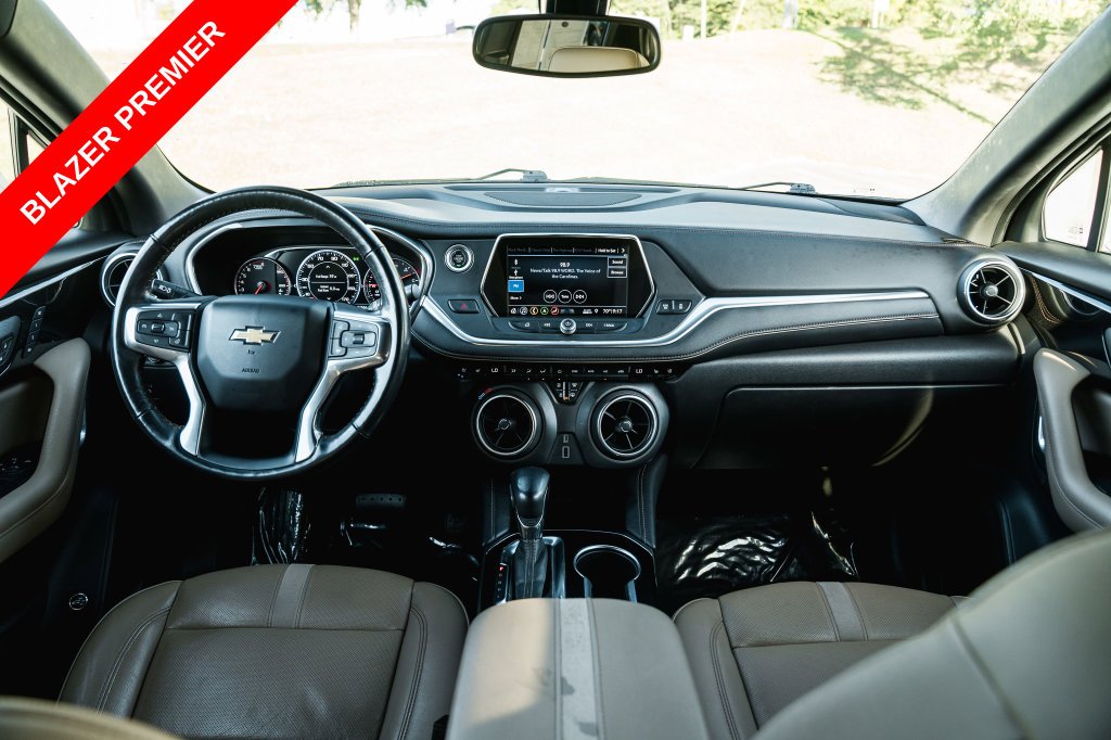 Used 2019 Summit White Chevrolet Premier image 12
