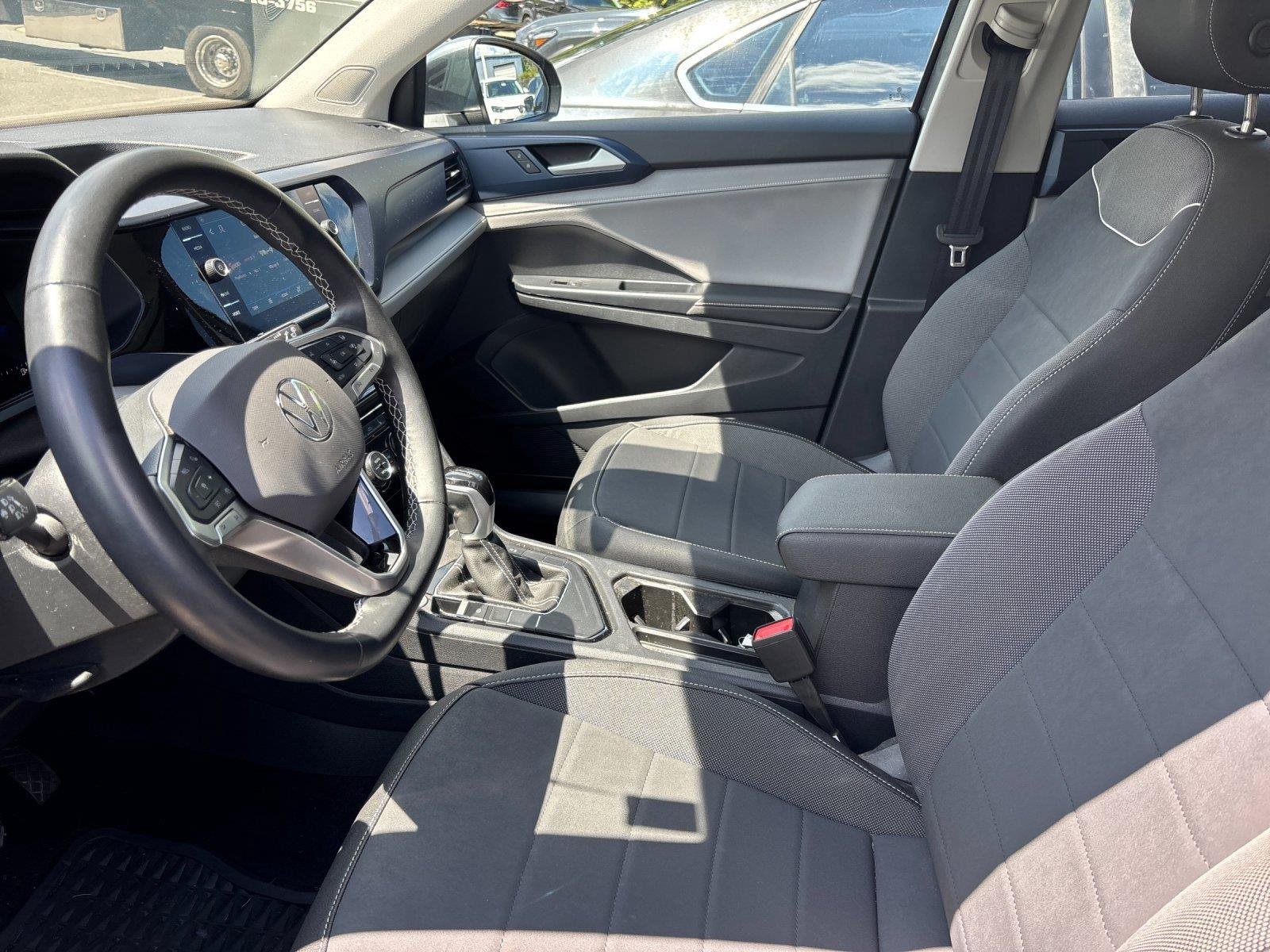 Used 2024 Platinum Gray Metallic Volkswagen SE image 14