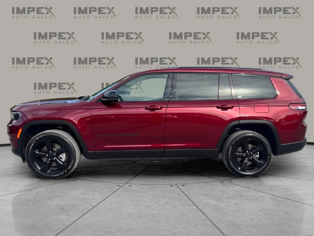 Used 2025 Red Jeep Limited image 2