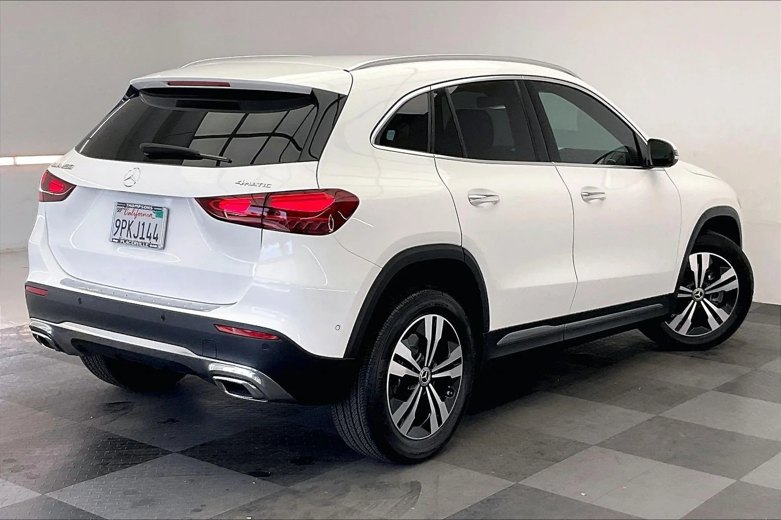 Used 2024 Polar White Mercedes-Benz GLA 250 image 13