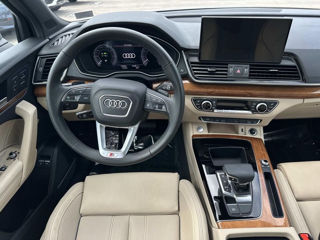 Used 2024 Glacier White Metallic Audi  image 18