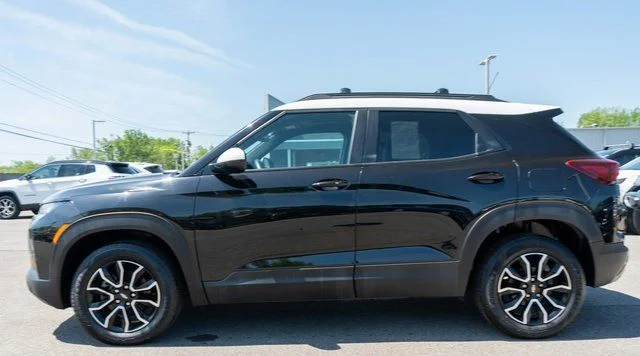 Used 2021 Black Chevrolet ACTIV image 9