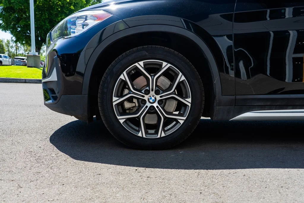 Used 2021 Black BMW xDrive28i image 7