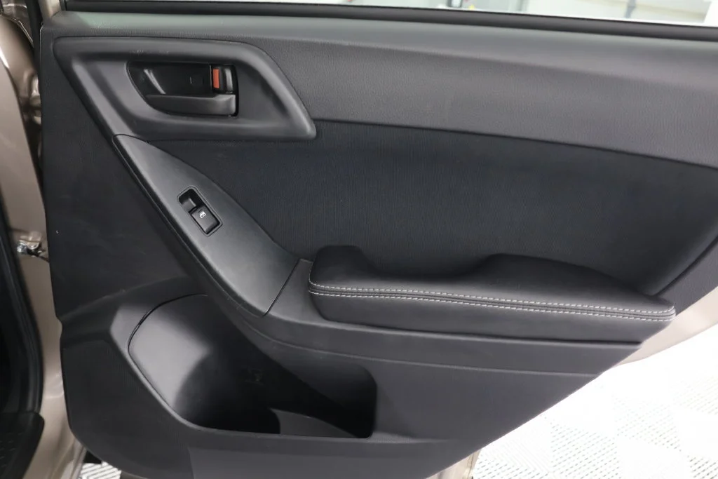 Used 2016 Burnished Bronze Metallic Subaru 2.5i Premium image 26
