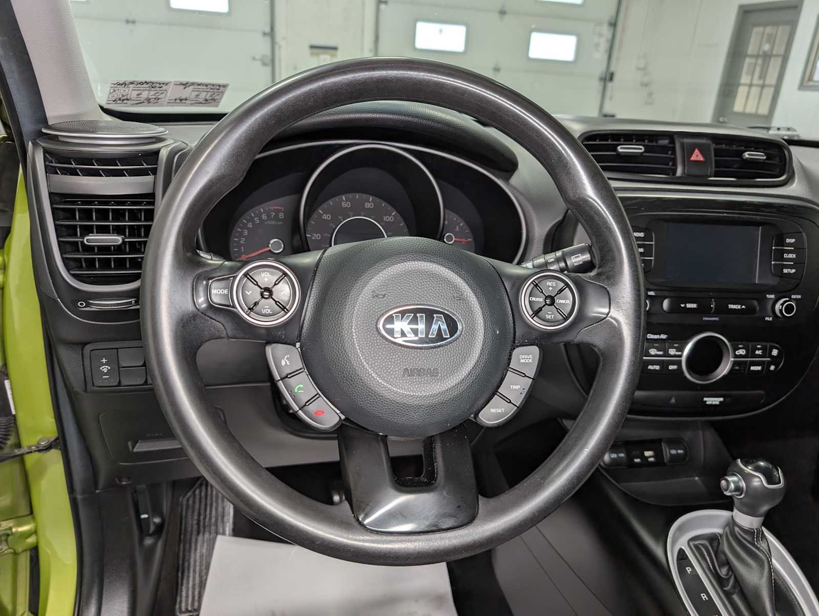 Used 2017 Alien II Kia + image 33