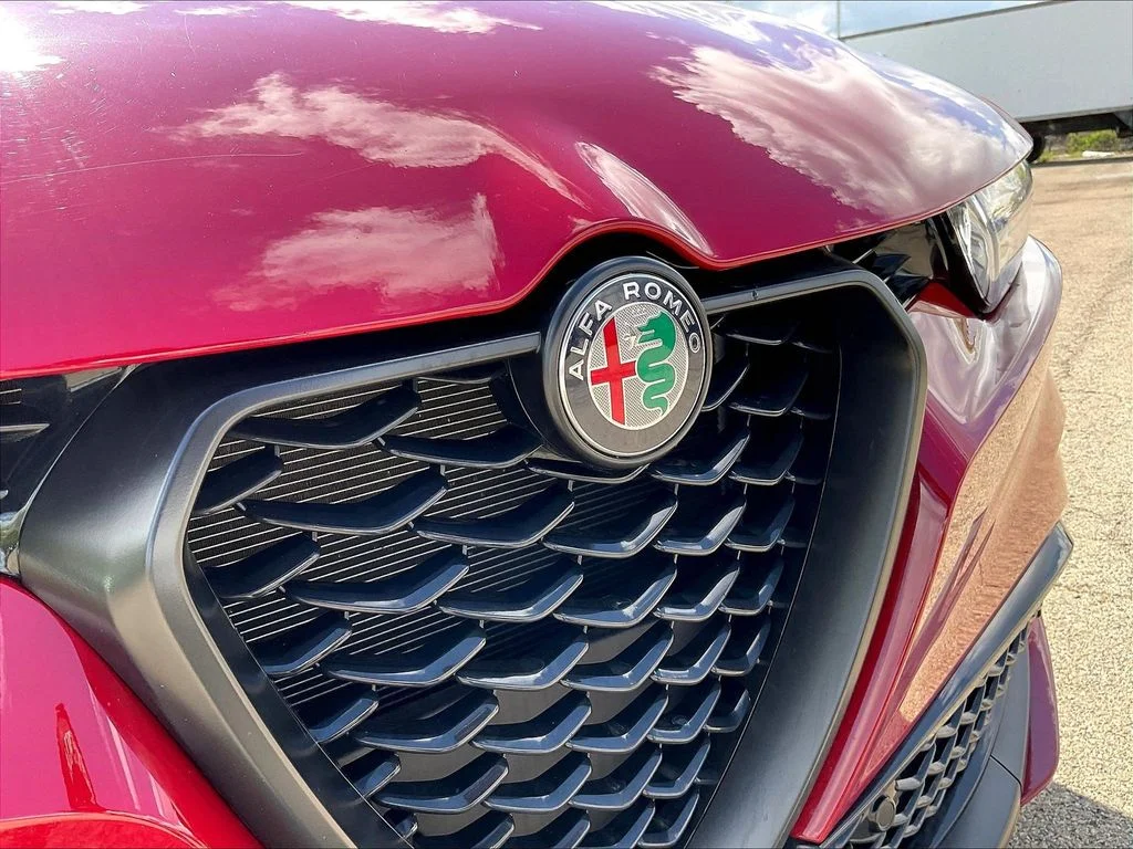 Used 2024 Alfa Rosso Alfa Romeo Veloce image 32