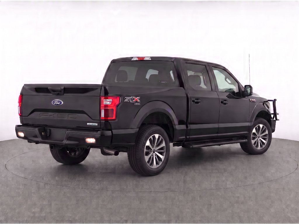 Used 2018 Shadow Black Ford XL image 5