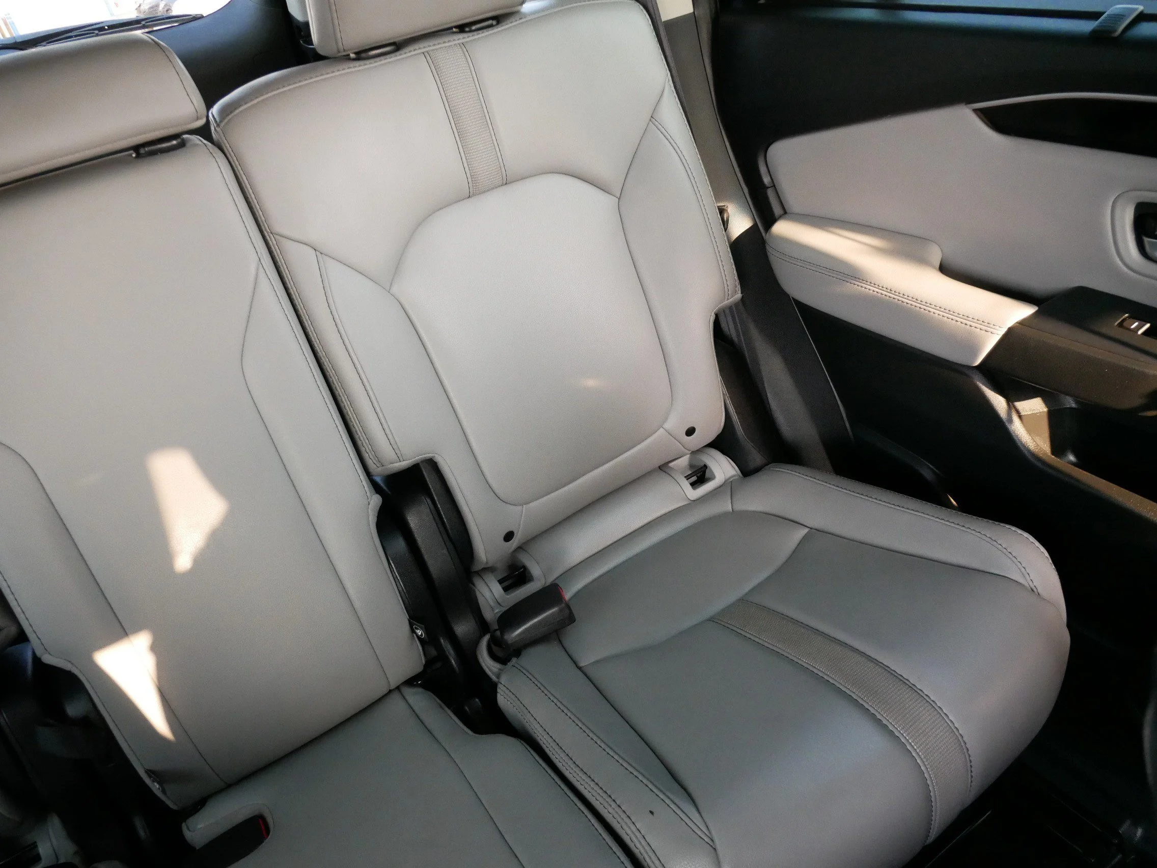 2023 Honda Pilot EX-L - Photo 14