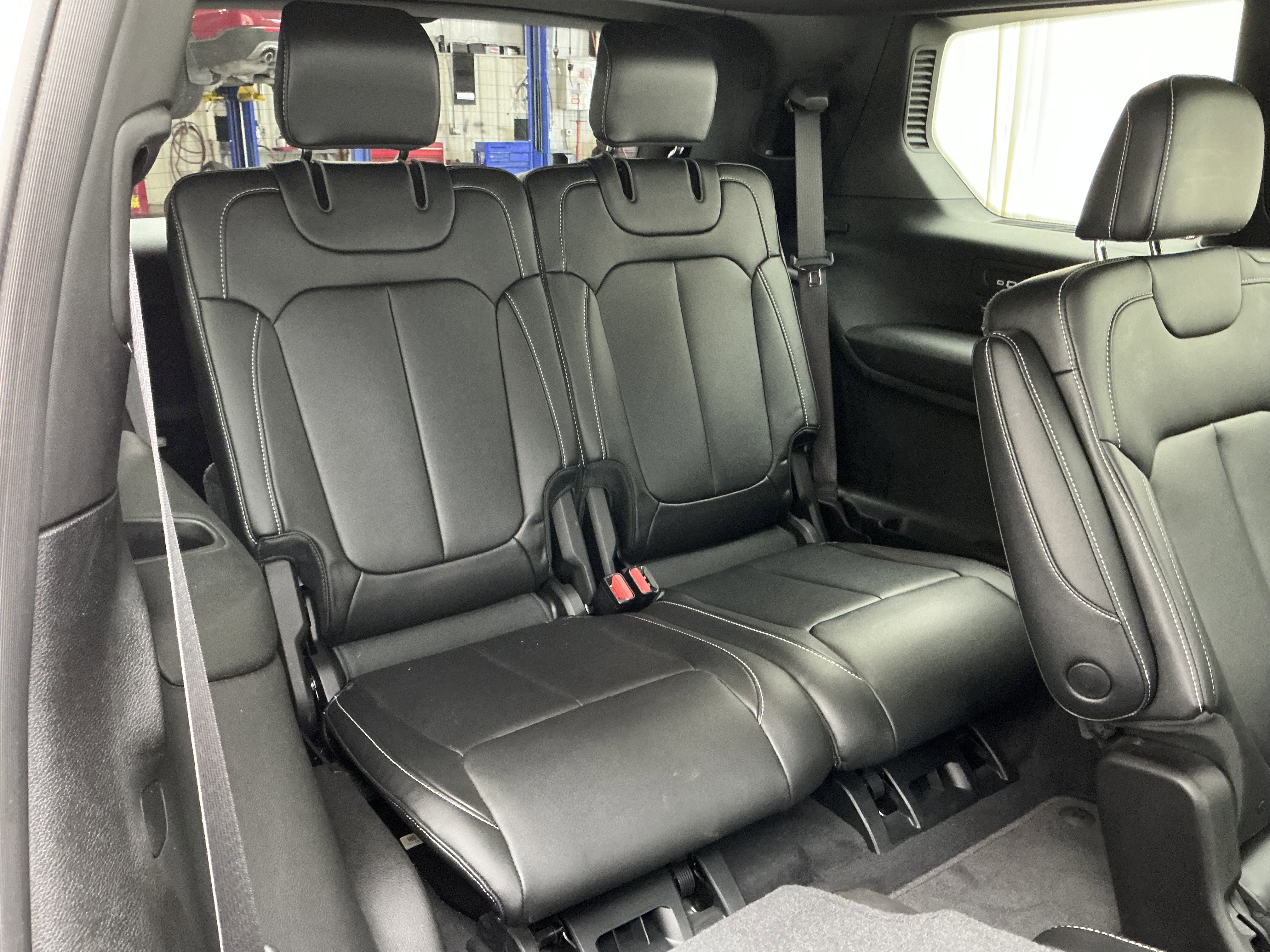 Certified Used 2024 Bright White Clearcoat Jeep Limited image 23