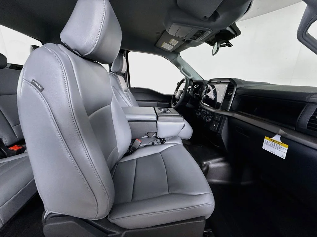 New 2026 Oxford White Ford XL image 25
