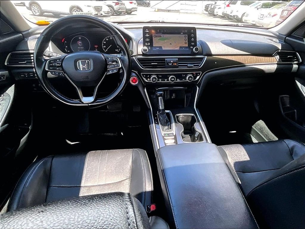 Used 2018 Black Honda Touring image 20