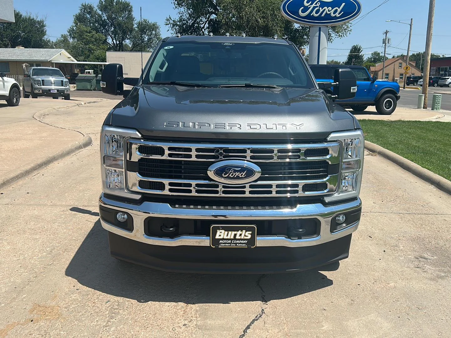 New 2026 Carbonized Gray Metallic FORD F-350® XLT image 5