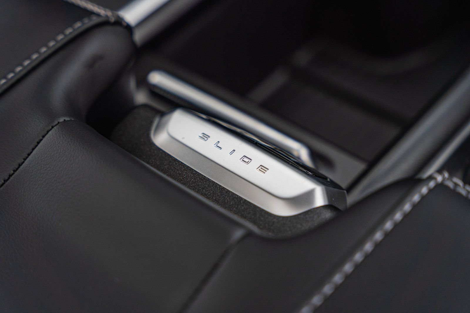 New 2026 Dark Matter Gray Metallic Ford MAX Platinum® image 13