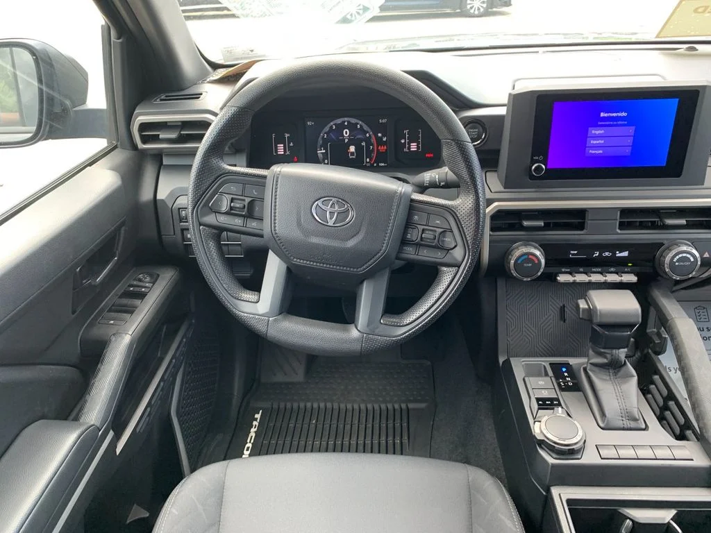 Used 2024  Toyota SR image 17