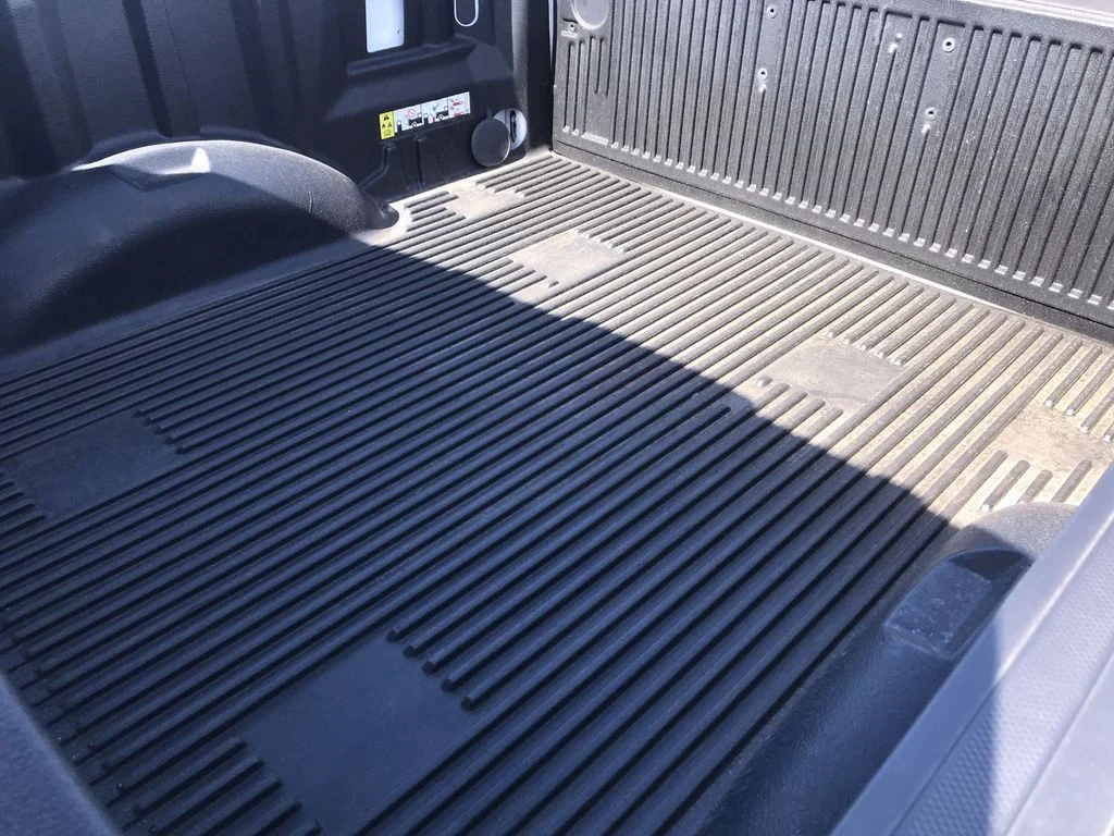 Used 2023 White Ford XL image 22