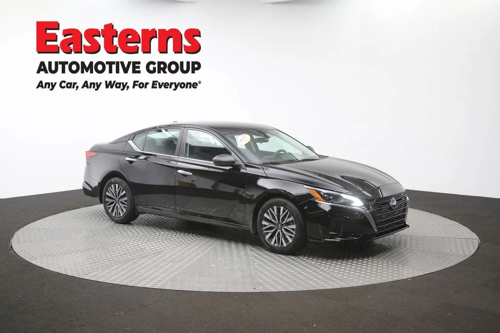 Used 2024 Black Nissan 2.5 SV image 49
