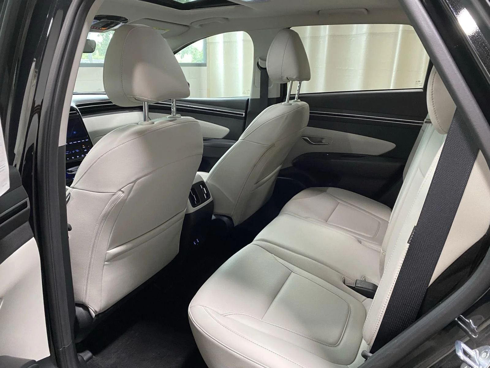 Used 2024 Black Pearl Hyundai SEL image 18