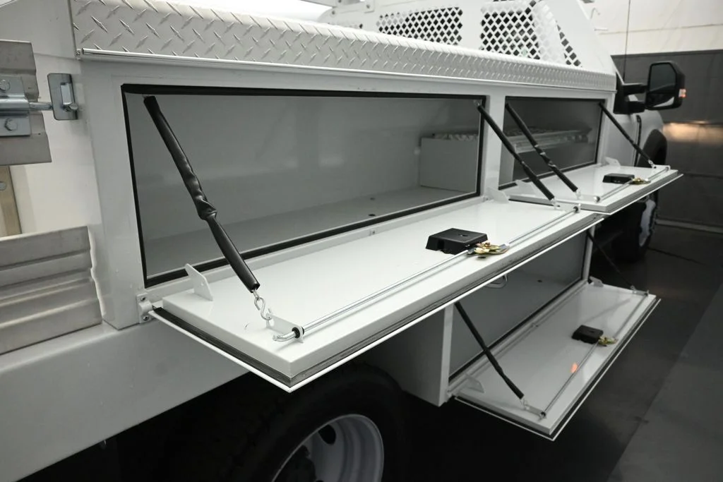 New 2025 Oxford White Ford XL image 24
