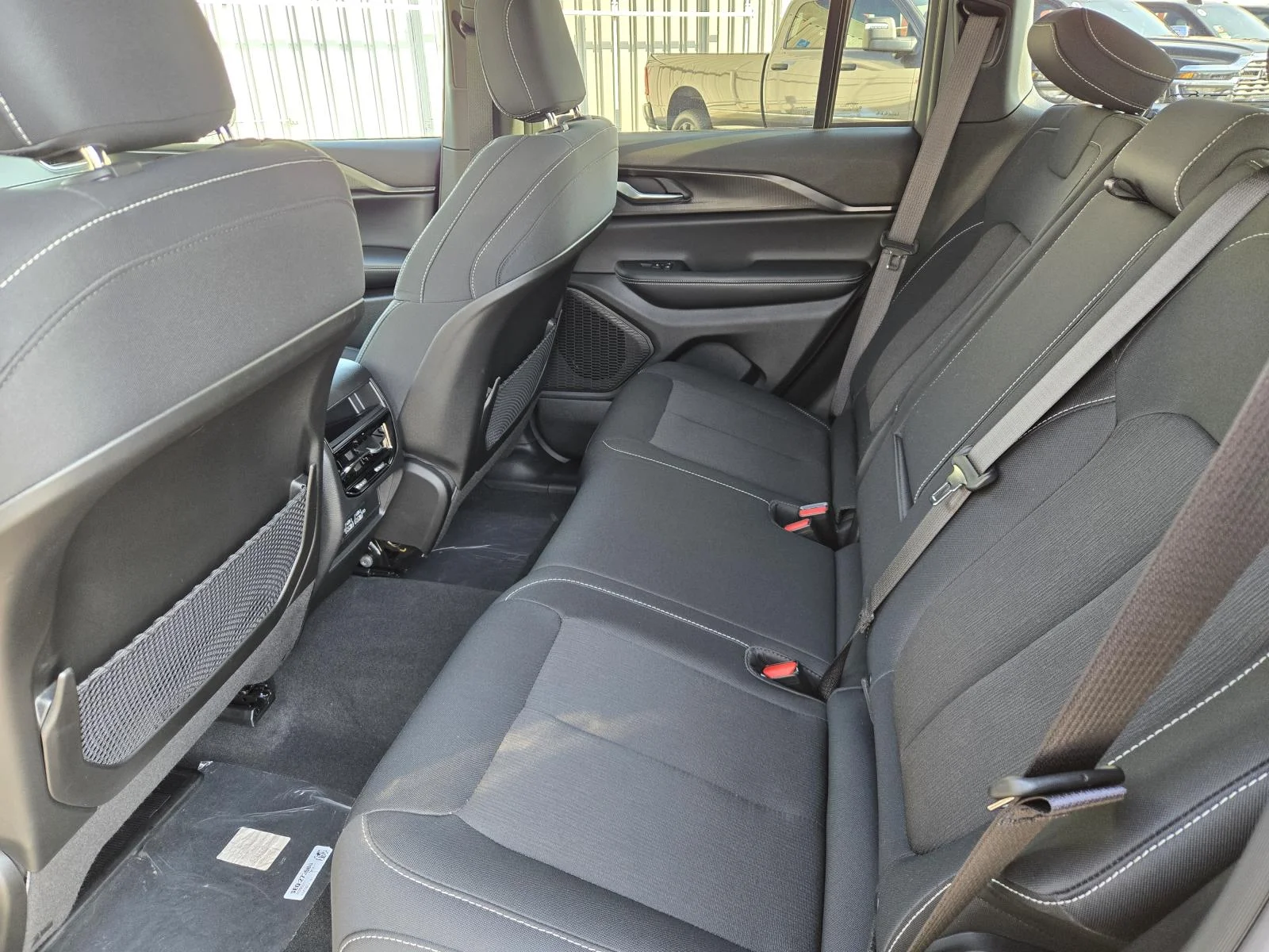 2025 Jeep Grand Cherokee Laredo - Photo 26