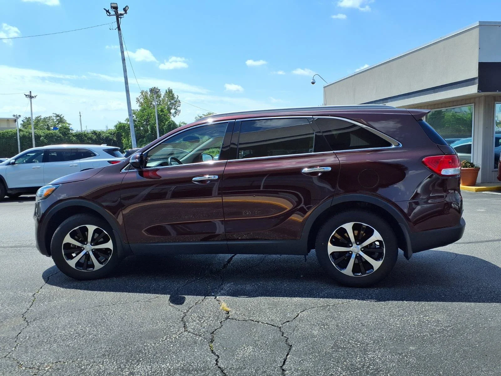 Used 2017 Sangria Kia EX image 33