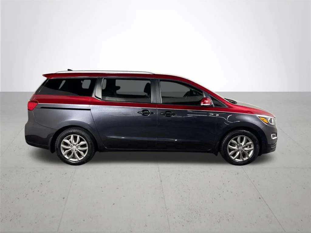 Used 2020 Gray Kia EX image 5