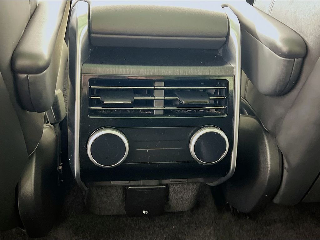 Used 2022 Fuji White Land Rover SE image 27