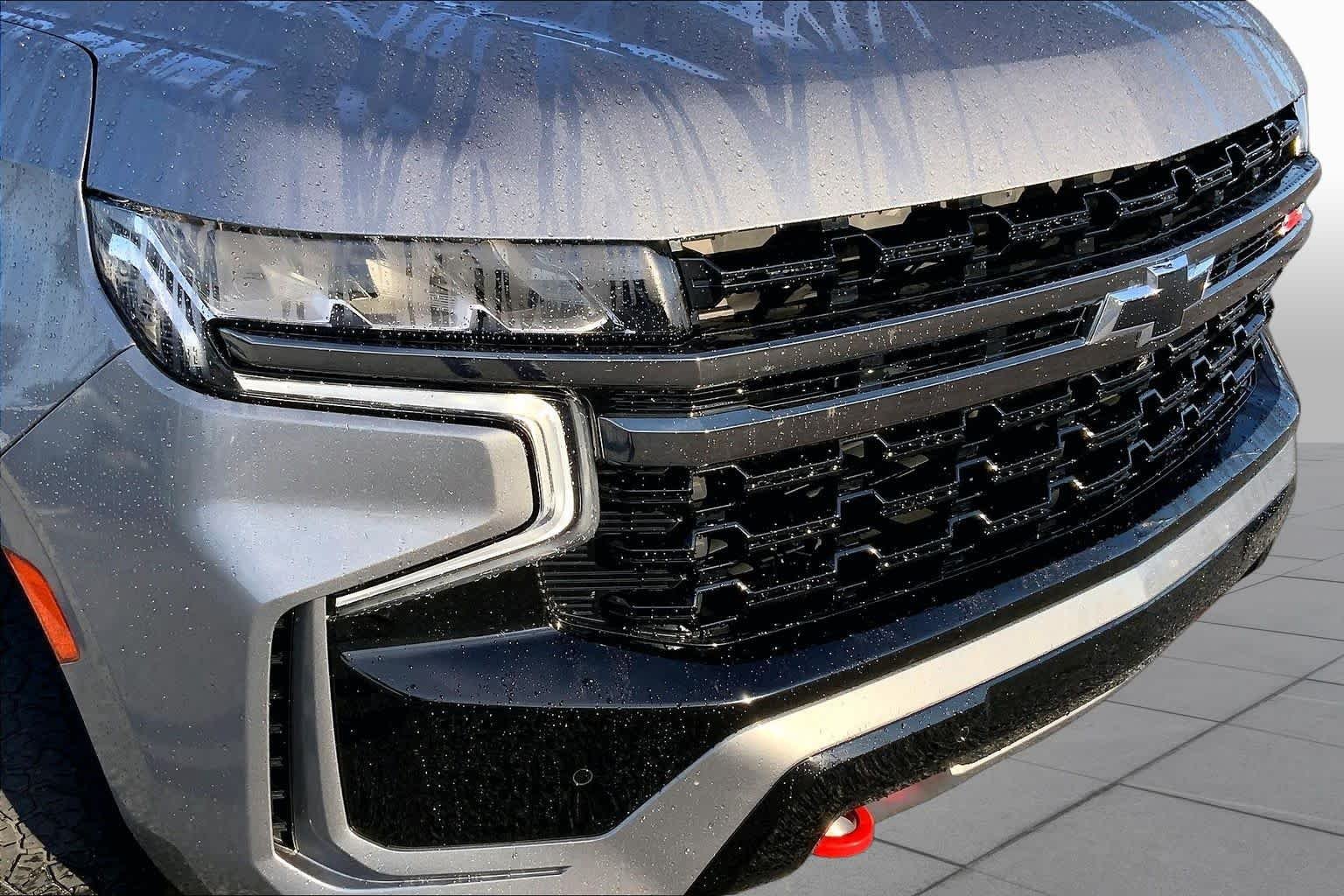 Used 2022 Satin Steel Metallic Chevrolet Z71 image 29
