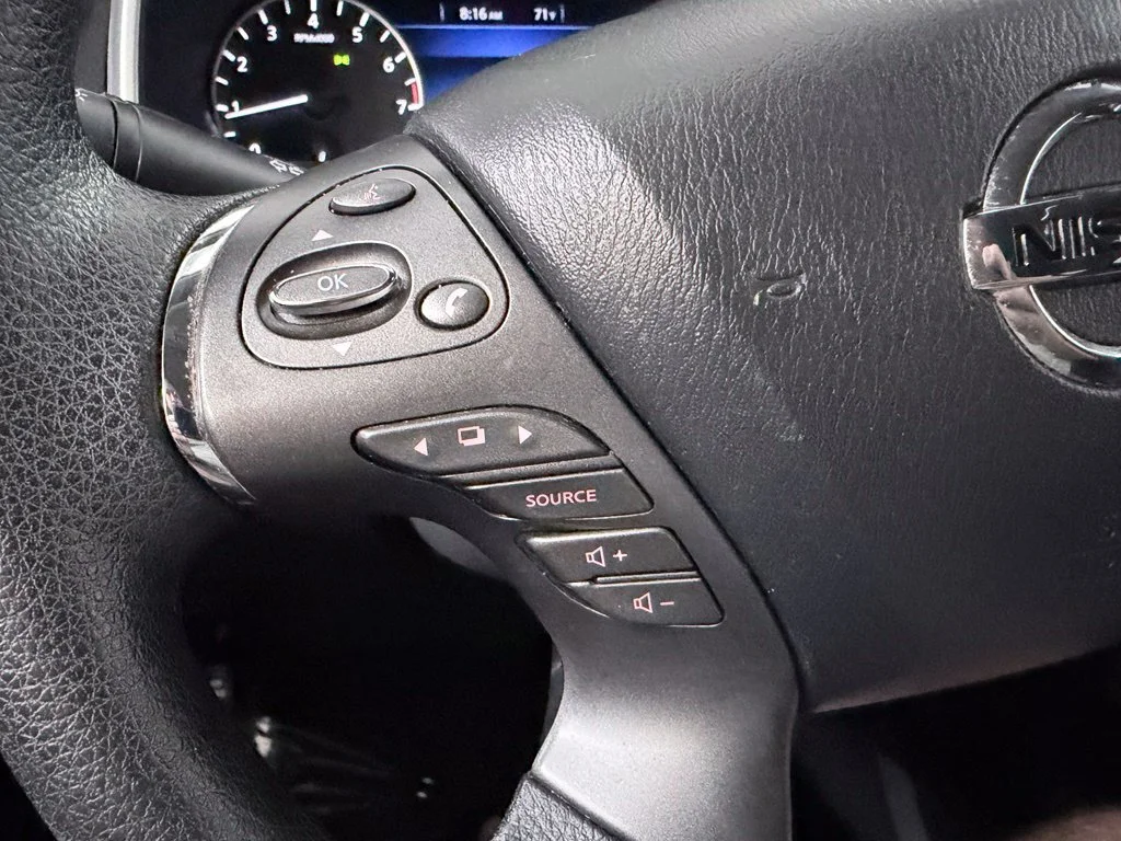 Used 2019 Black Nissan S image 21