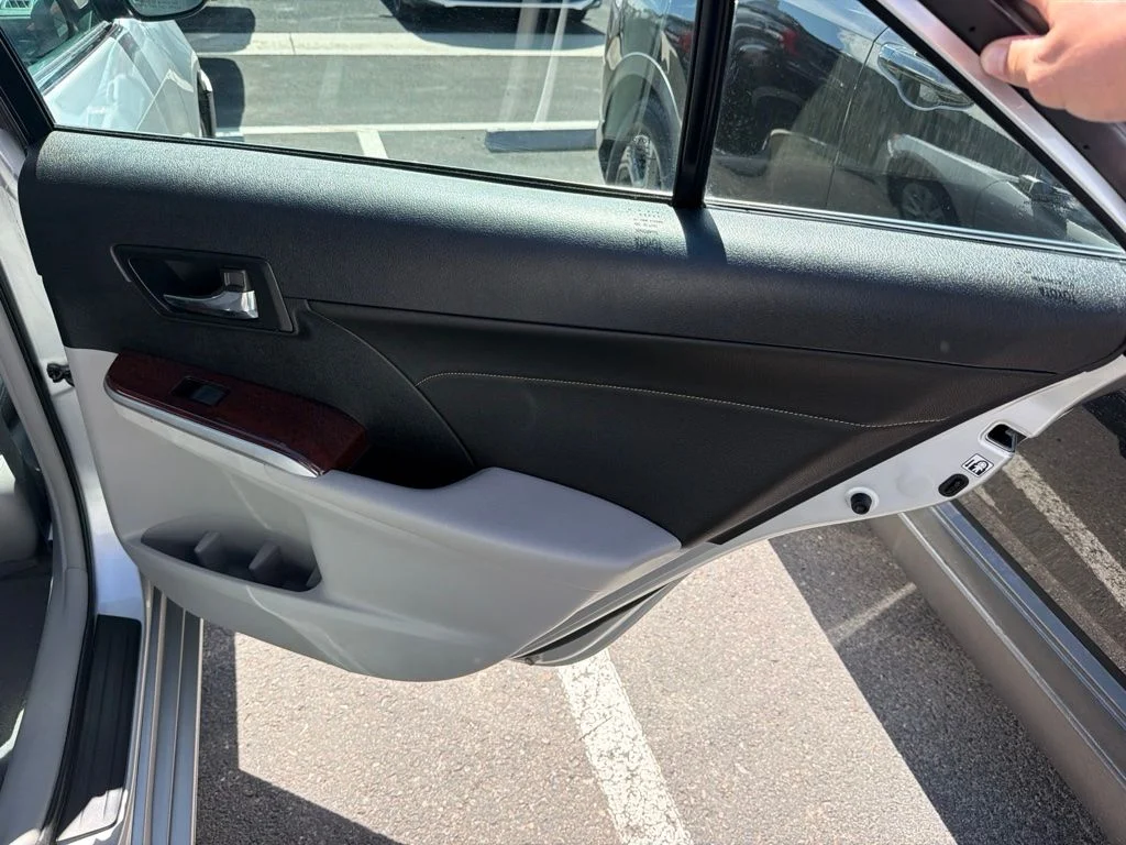 Used 2013 Classic Silver Metallic Toyota XLE image 17