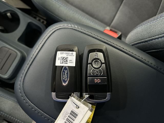 New 2026 Ruby Red Metallic Tinted Clearcoat Ford XLT image 31