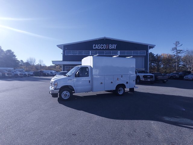 2026 Ford Econoline Cutaway E-350 SRW