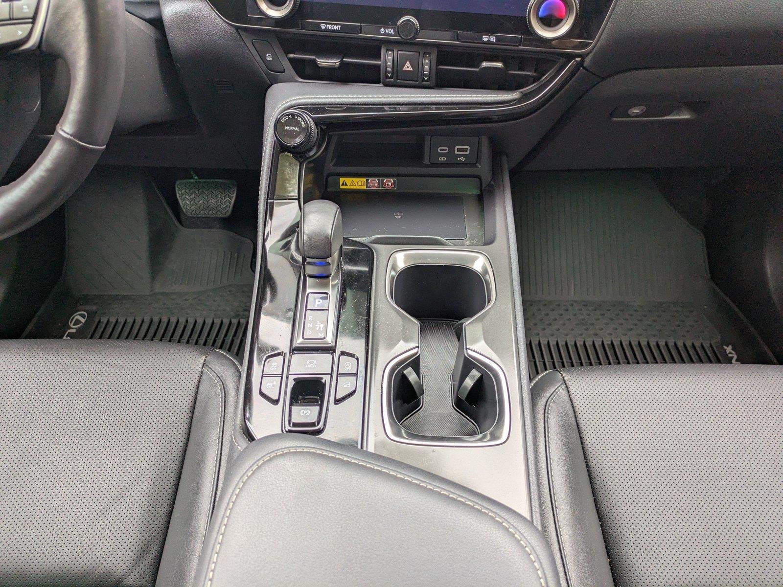 Used 2025 Nori Green Pearl Lexus NX 350 Premium image 19