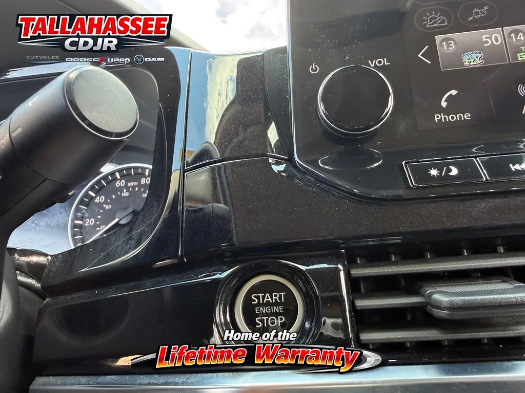 Used 2023 Scarlet Nissan SL image 24