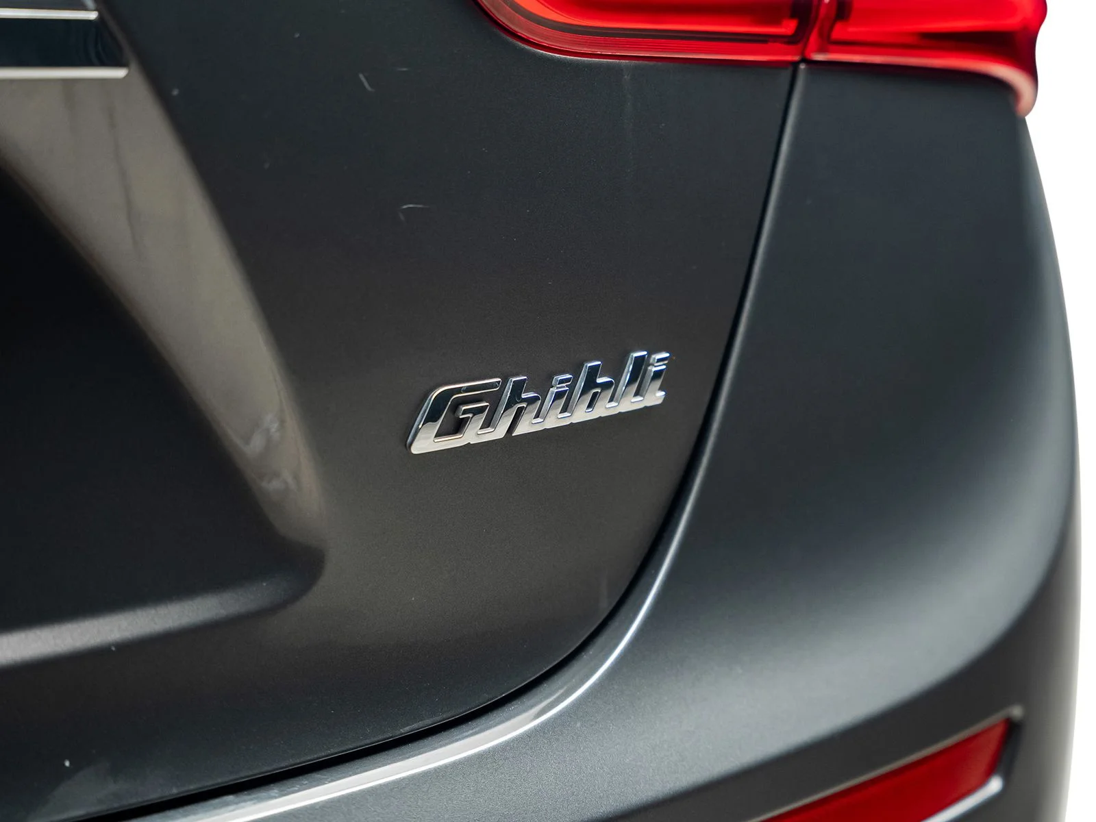Used 2017 Gray Maserati Base image 21