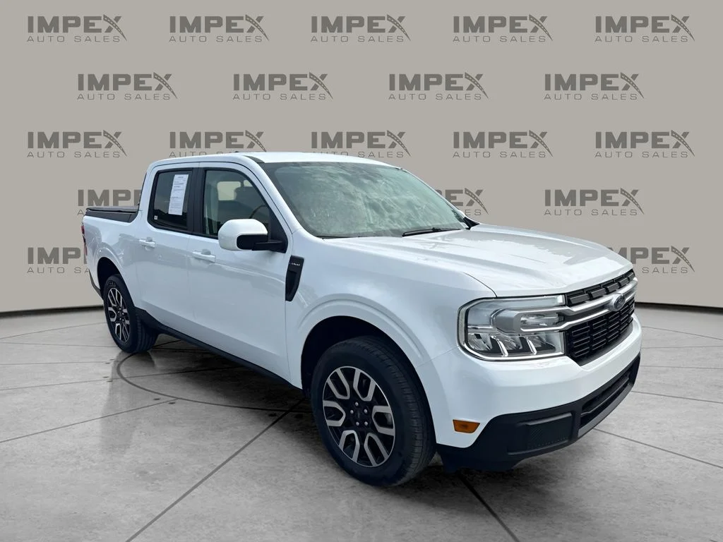 Used 2023 White Ford Lariat image 4