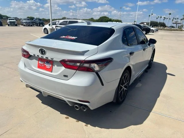Used 2022 White Toyota SE image 6
