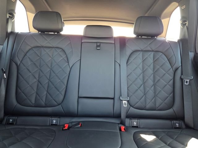 Used 2024 Gray BMW xDrive40i image 11
