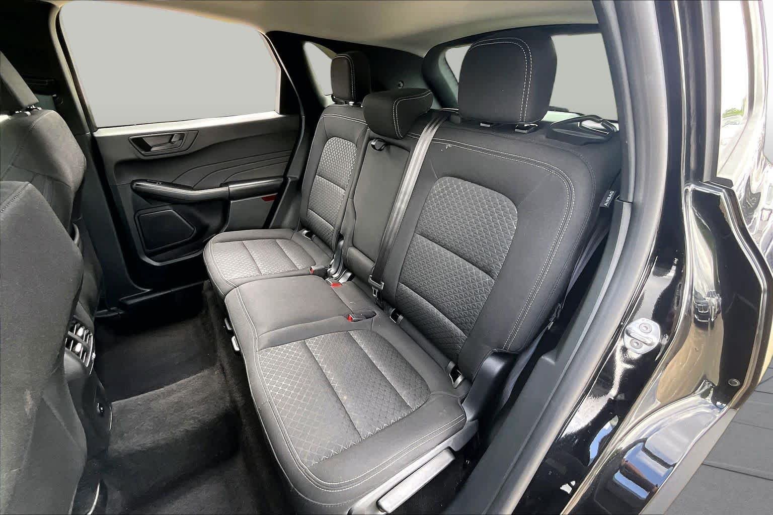 Used 2025 Agate Black Metallic Ford Active image 18