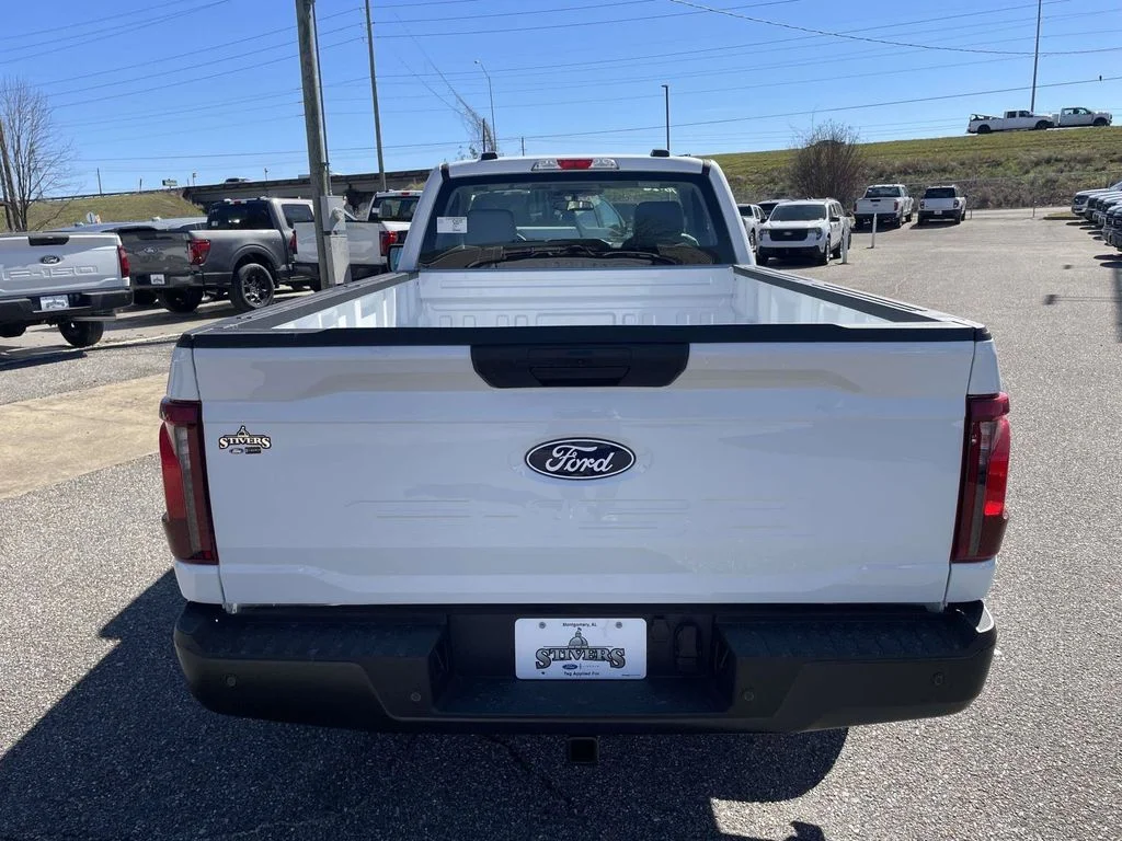 New 2026 Oxford White Ford XL image 4
