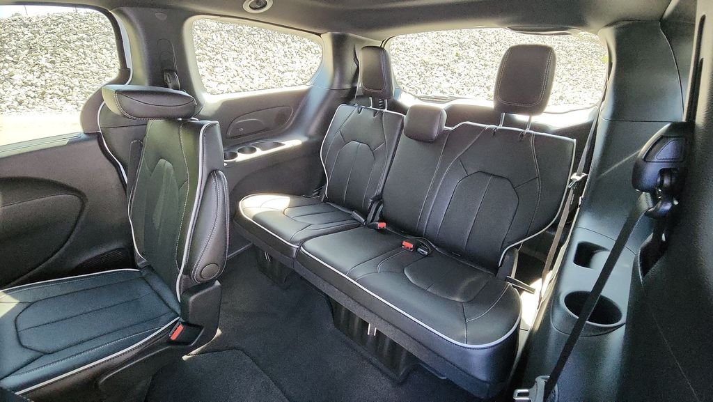 2026 Chrysler Pacifica Limited - Photo 31