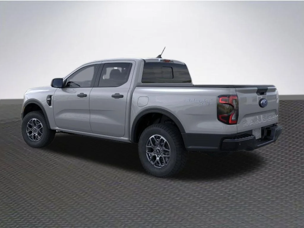 New 2026 Avalanche Ford XLT image 4