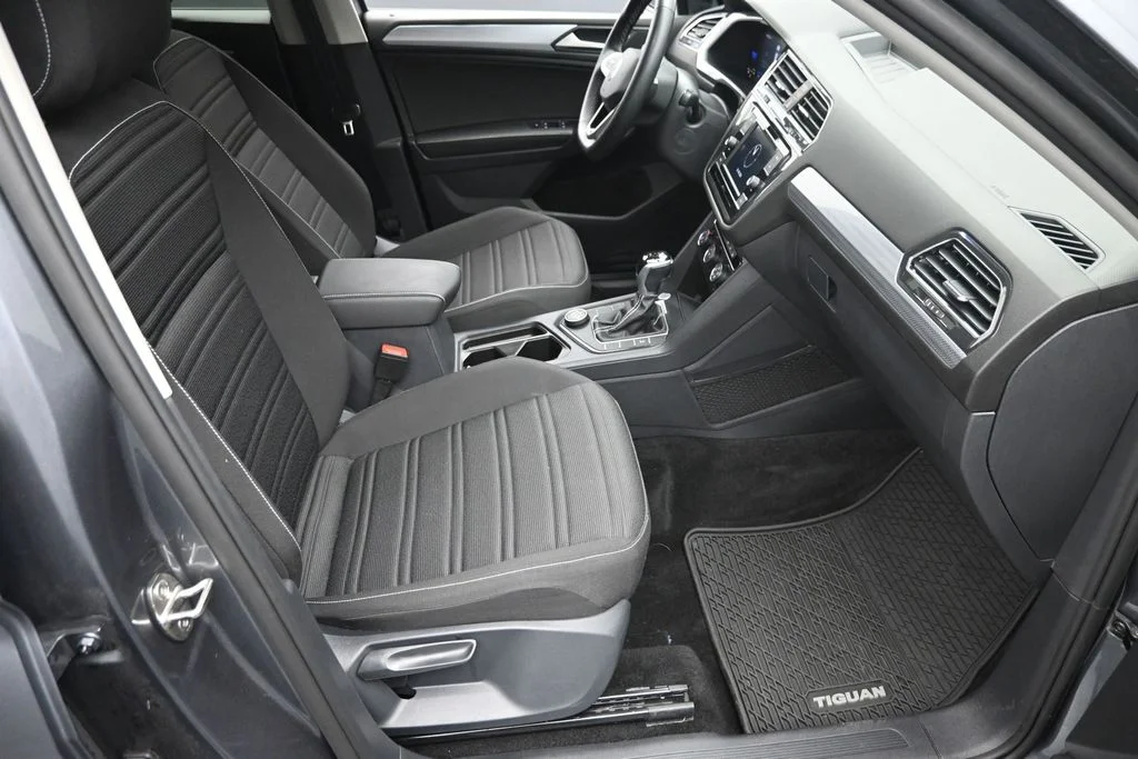 Certified Used 2023 Gray Volkswagen 2.0T S image 9