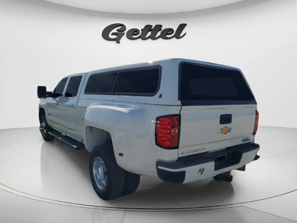 Used 2019 SUMMIT WHITE Chevrolet High Country image 5