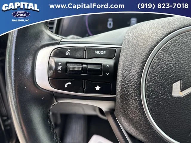 Used 2025 Black Kia EX image 23