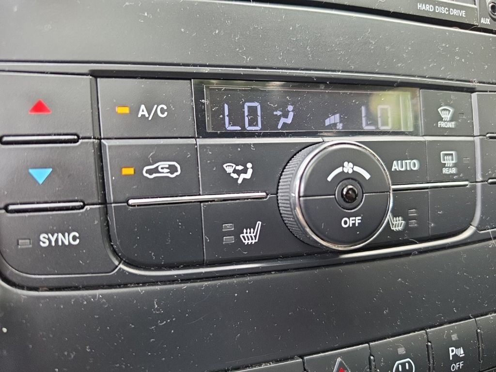 Used 2013 Bright White Jeep Laredo image 14