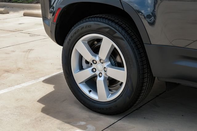 Used 2024 Gray Land Rover S image 62