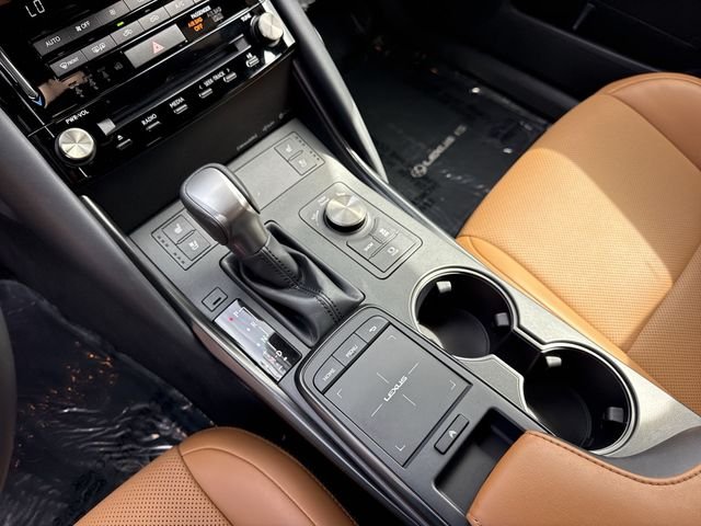 2024 Lexus IS 300 - Photo 21