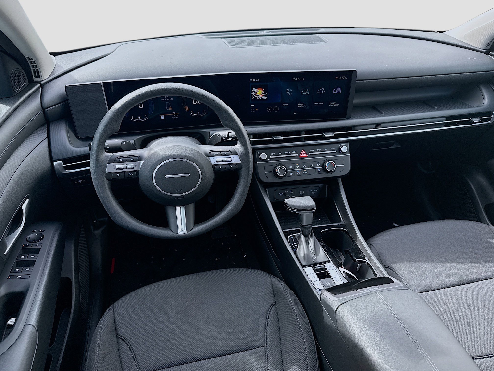2025 Hyundai Tucson SE - Photo 39