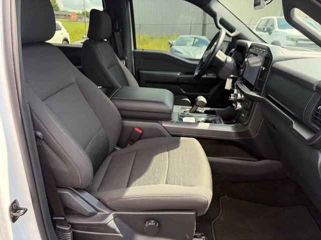 Used 2024 White Ford XLT image 28